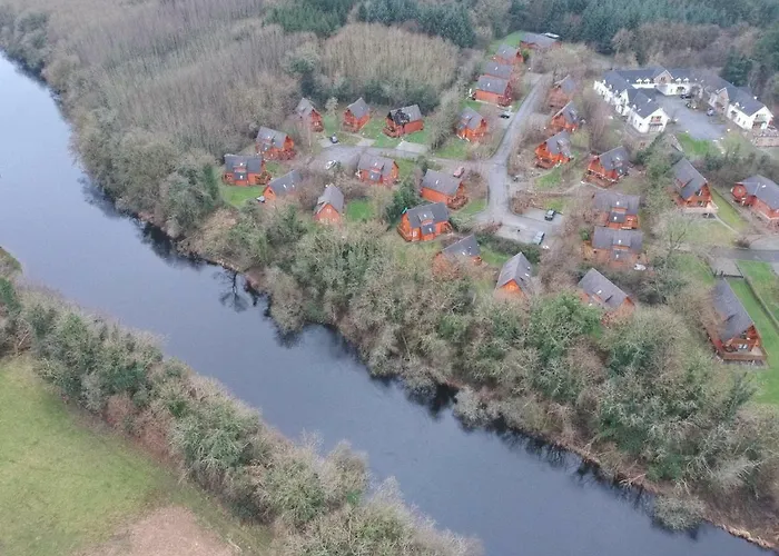 Erne River Semesterbostad